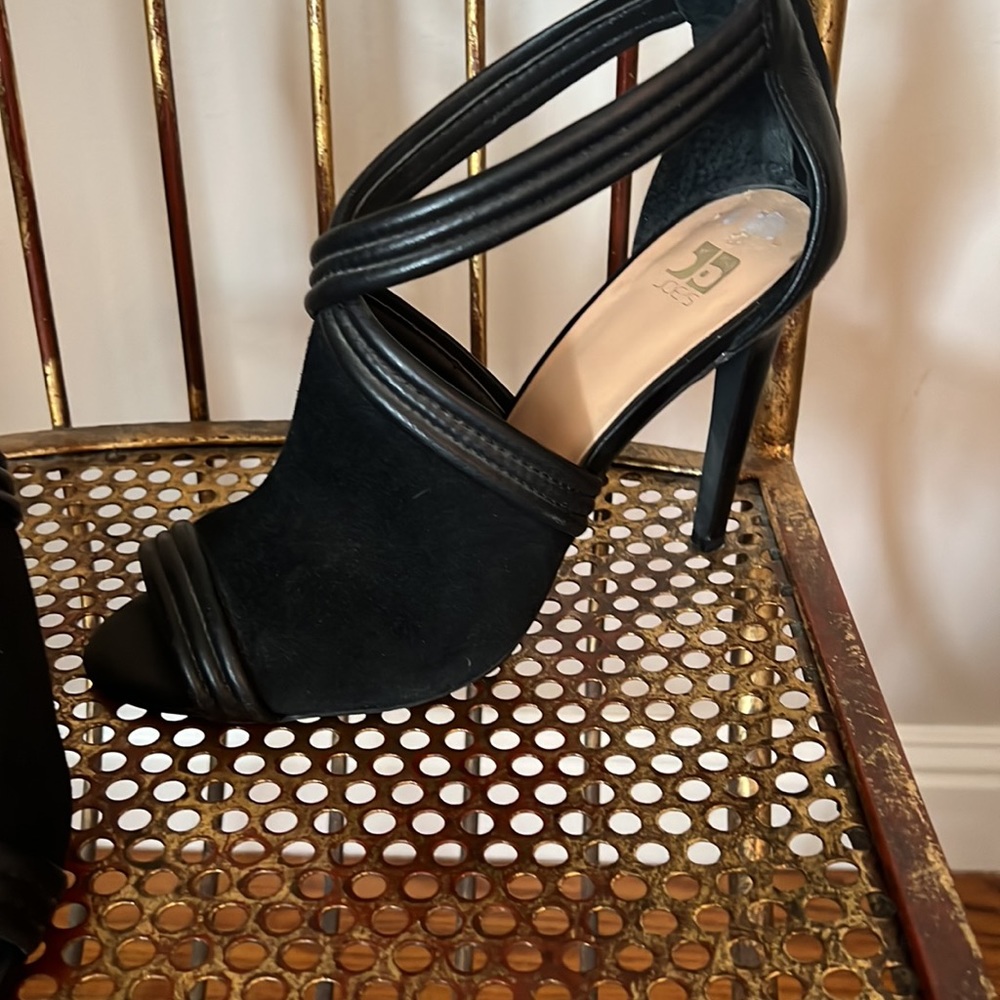 Joe’s Jeans Black Suede Peep Toe Sandal NWOT - Picture 2 of 10